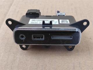 разъем AUX / USB Jeep Grand Cherokee 4 поколение [рестайлинг] WK2 2016, 3.0 л., АКПП, передний привод, 68258696AA, 68258696AA, 61571C2086