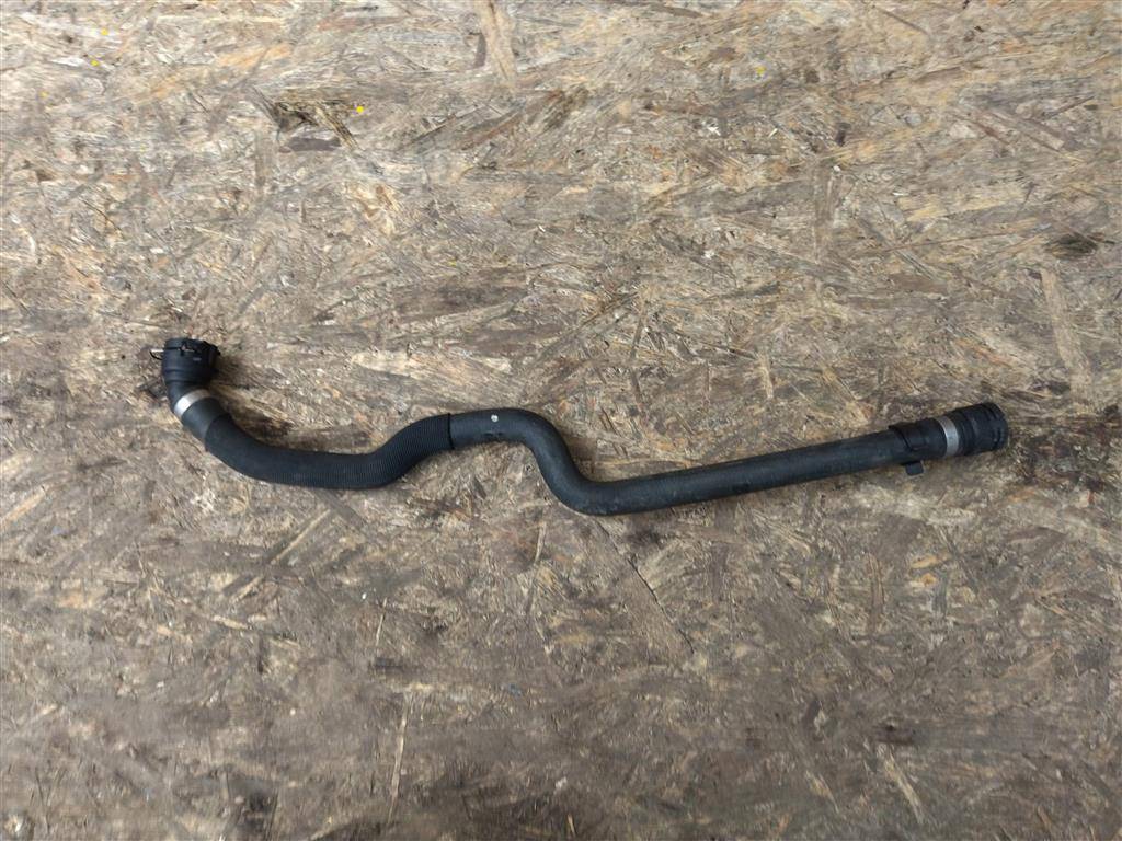 патрубок радиатора BMW M3 E90/E92/E93 E90 2010, 4.0 л., i, S65 B40 A, бензин, АКПП, седан, задний привод, правый руль, 7838215, 7838215, 11537838215, 1153783821501 - фото №1