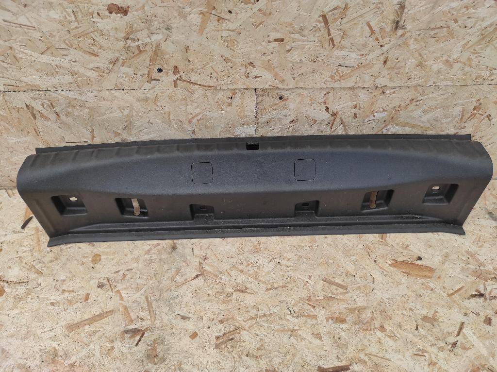 обшивка салона BMW M5 F90 2018, 4.0 л., бензин, АКПП, передний привод, 515, 7373574, 7373574 - фото №1