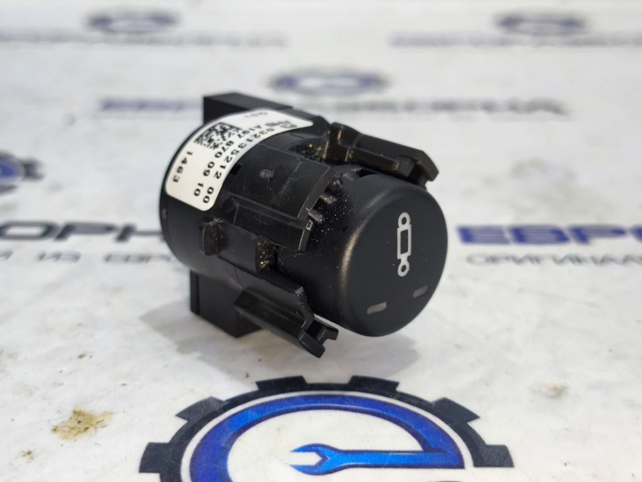 кнопка переключения режимов подвески Mercedes-Benz CLS AMG C218 2013, 5.5 л., 5.5 бензин, бензин, АКПП, купе, передний привод, правый руль, A1978700910 - фото №1