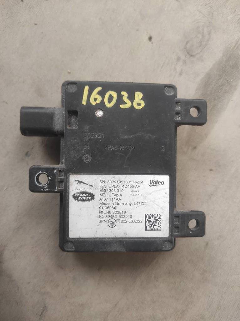 датчик мертвых (слепых) зон Land Rover Range Rover 4 поколение L405 2013, 4.4 л., дизель, АКПП, полный привод, правый руль, CPLA14D455AF, CPLA14D455AF, LR038534, LR054411 - фото №1