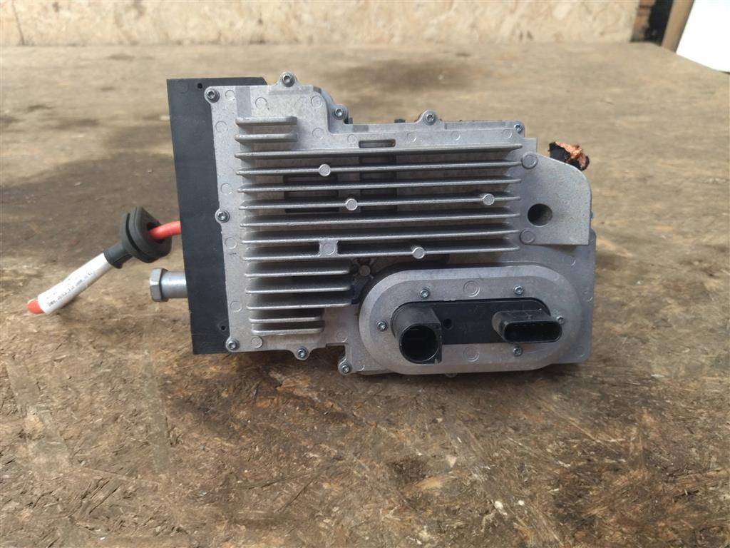 Блок управления зарядом АКБ Volvo XC90 2 поколение 2019, 2.0 л., дизель, АКПП, передний привод, 31652295, 31652295, 31419765, 31652213, 32300277 - фото №1