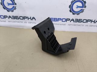 крепление аккумулятора Volvo XC40 1 поколение 2020, 1.5 л., бензин, denim blue, правый руль, 32132861