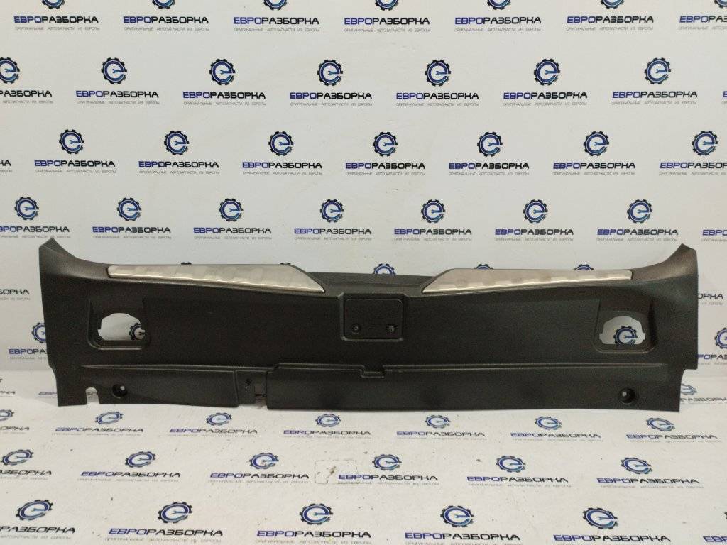 накладка внутренняя на заднюю панель кузова Maserati Quattroporte 6 поколение 2014, 3.0 л., дизель, АКПП, передний привод, 670013681, 670013681 - фото №1