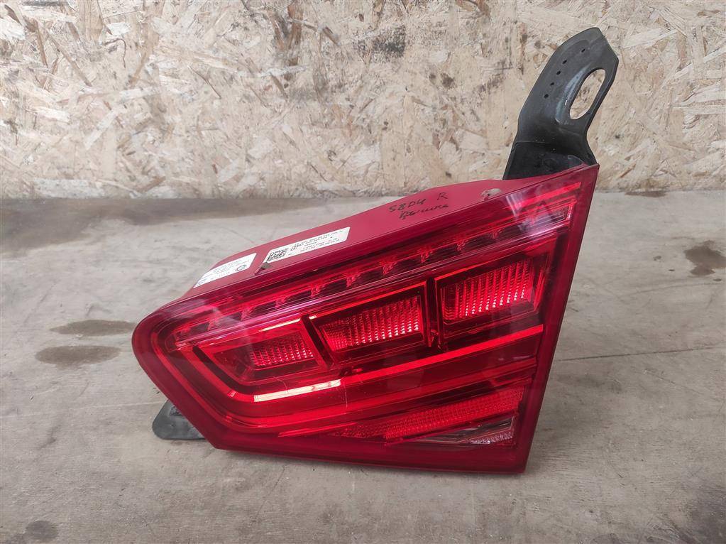 фонарь крышки багажника правый Audi S8 D4 2013, 4.0 л., TFSI, АКПП, передний привод, 4H0945094, 4H0945094 - фото №1