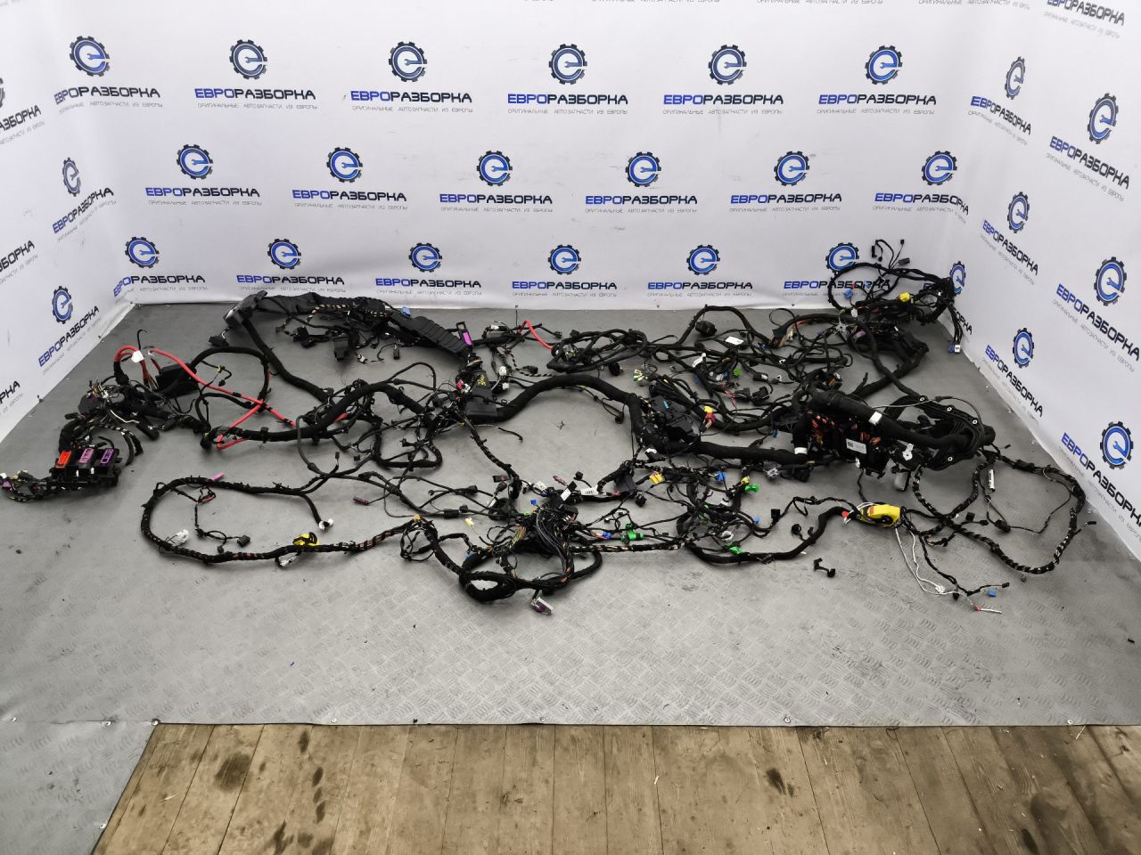 проводка салона Audi Q7 4M 2018, 3.0 л., дизель, АКПП, полный привод, правый руль - фото №1