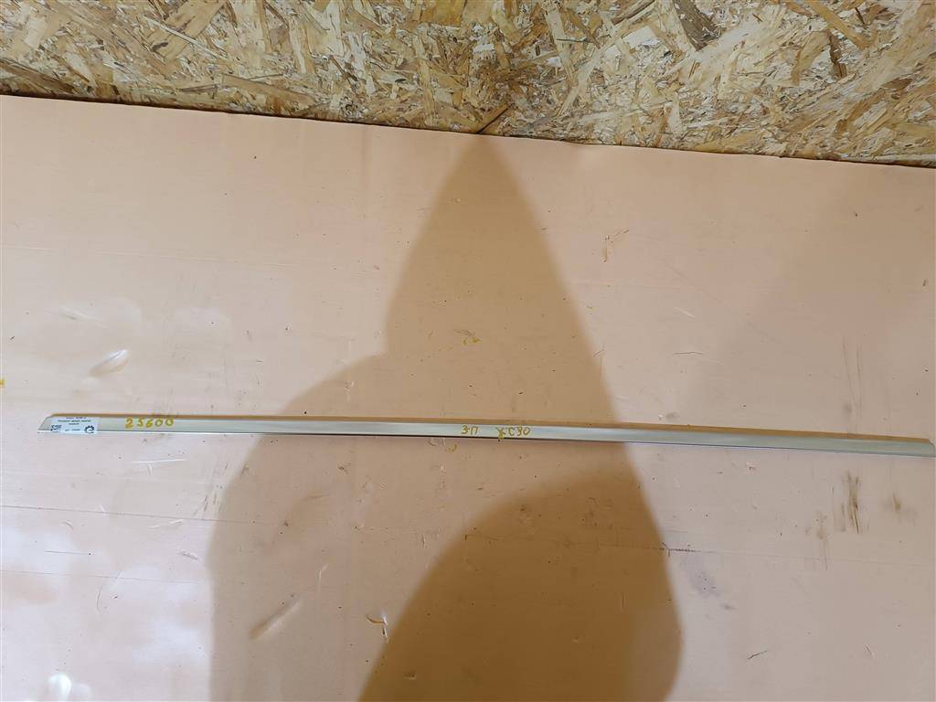 молдинг двери задней правой Volvo XC90 2 поколение 2019, 2.0 л., дизель, АКПП, передний привод, 32237259, 32237259 - фото №1