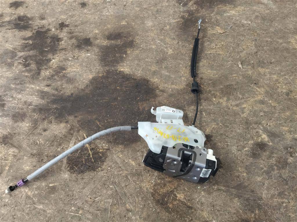 замок двери передней правой Mercedes-Benz CLS AMG C218 2013, 5.5 л., 5.5 бензин, бензин, АКПП, купе, передний привод, правый руль, A2047203635, A2047203635, A2047203035, A2047203835 - фото №1