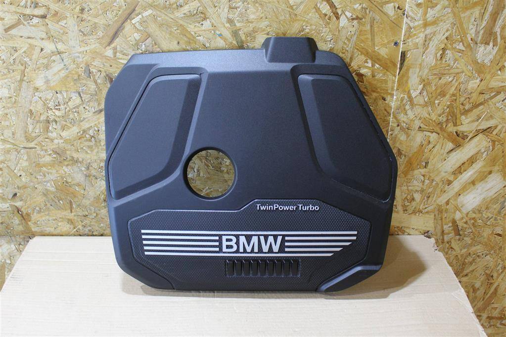декоративная крышка двигателя BMW X2 F39 2021, 2.0 л., бензин, АКПП, полный привод, правый руль, 11148656447, 11148656448 - фото №1