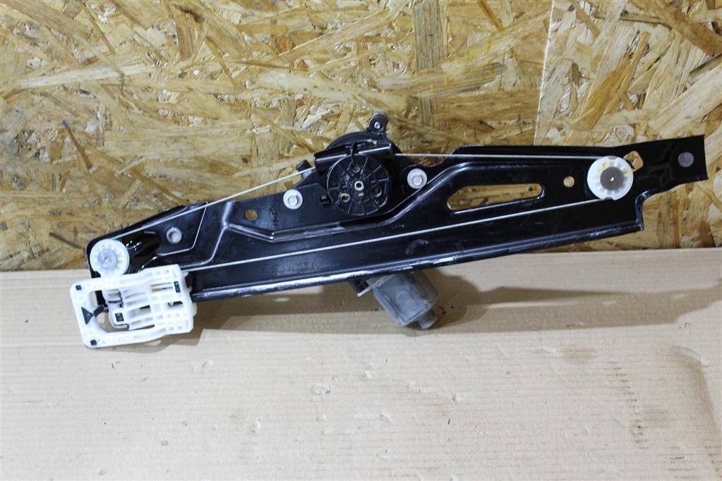 стеклоподъемник задний правый BMW X2 F39 2021, 2.0 л., бензин, АКПП, полный привод, правый руль, 51357462606, 7462606 - фото №1