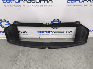 воздуховод (дефлектор) радиатора Maserati Levante 1 поколение M161 2019, 3.0 л., бензин, АКПП, 670033498