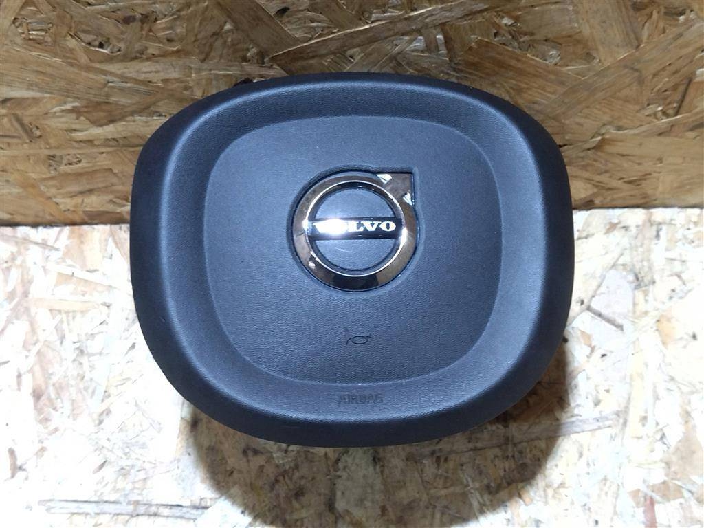 подушка безопасности водителя Volvo XC90 2 поколение 2019, 2.0 л., дизель, АКПП, передний привод, 39834785, 39834785 - фото №1