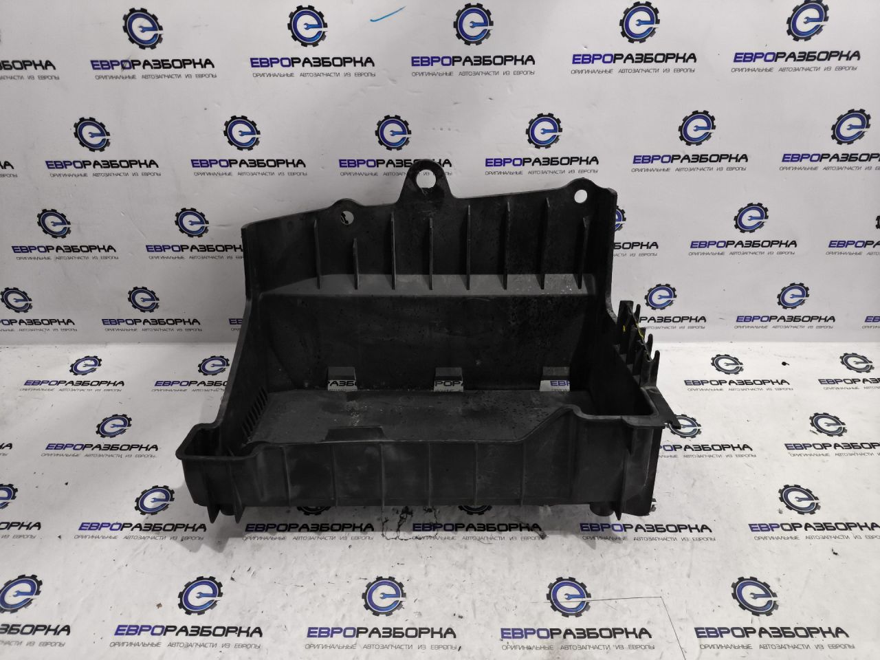 полка аккумулятора Jaguar XJ 4 поколение X351 2010, 3.0 л., дизель, АКПП, передний привод, 2W9310764AH, C2D2239, C2D2239, C2D23080, AW9310764AB, AW9310764AC, C2C26359 - фото №1