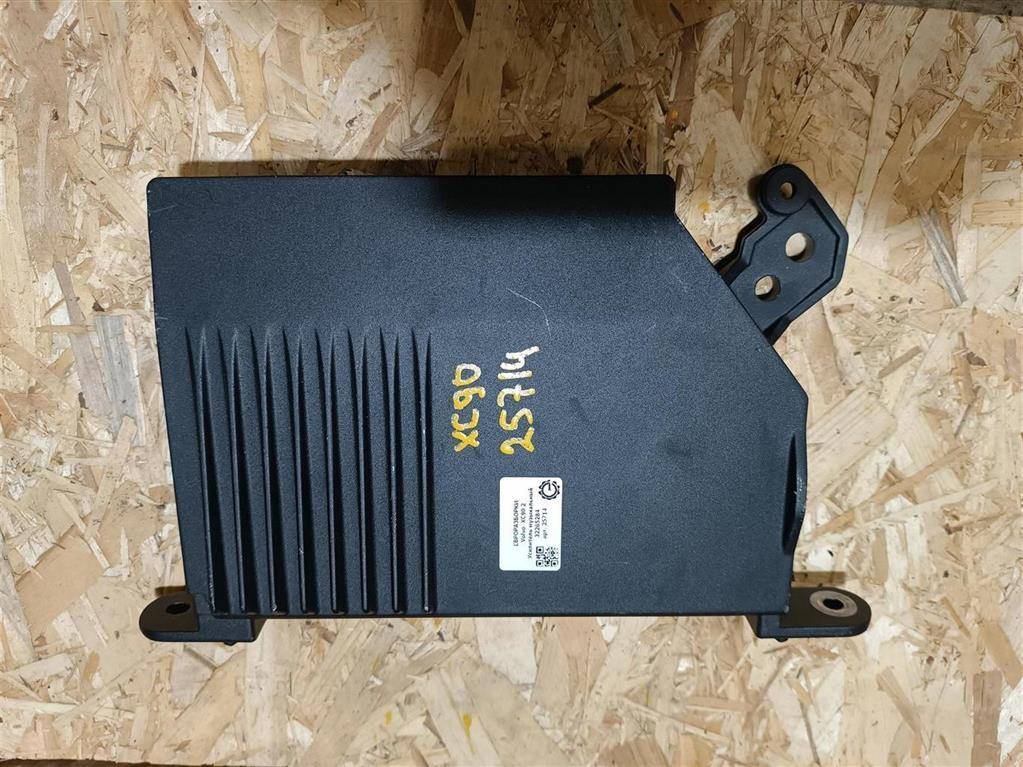 усилитель музыкальный Volvo XC90 2 поколение 2019, 2.0 л., дизель, АКПП, передний привод, 32265284, 32265284 - фото №1