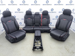 салон (комплект сидений) Bentley Bentayga 1 поколение [рестайлинг] 4V1 2023, 4.0 л., TFSI, DCU, бензин, АКПП, темно-зеленый перламутр, внедорожник 5 дв., полный привод, правый руль