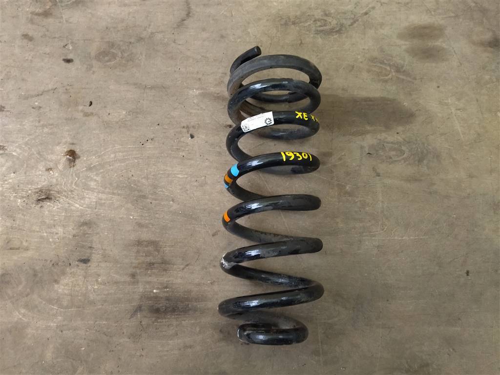 пружина задняя Jaguar XE 1 поколение X760 2015, 2.0 л., дизель, АКПП, передний привод, T4N12642, T4N12642, GX735534EB - фото №1