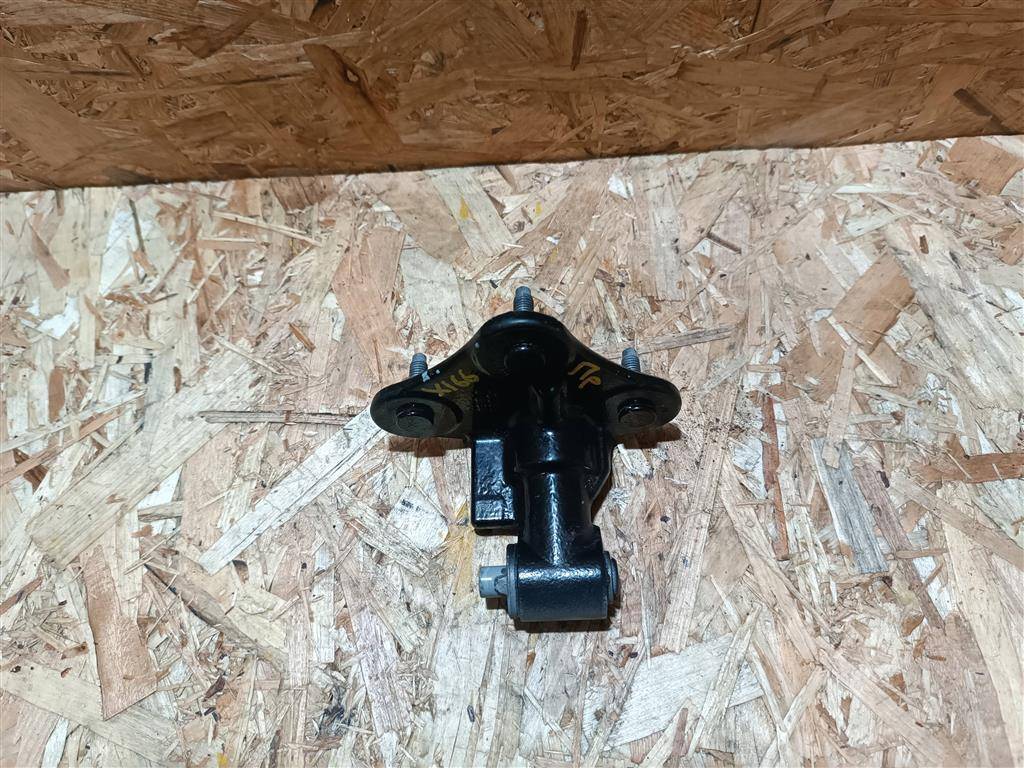 петля двери Mercedes-Benz GLS-Класс X166 2019, 3.0 л., CDi, дизель, АКПП, передний привод, A1667300437 - фото №1