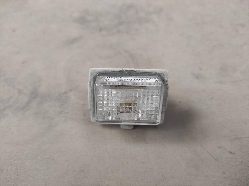 подсветка номера Mercedes-Benz CLS-Класс C218/X218 W218 2012, 3.0 л., CDi, дизель, АКПП, передний привод, A2218200856, A2218200856, A2218200456 - фото №1