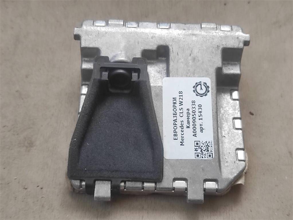 камера переднего обзора Mercedes-Benz CLS-Класс C218/X218 W218 2012, 3.0 л., CDi, дизель, АКПП, передний привод, A0009050338, A0009057202, A0009057302, A2129004106, A2129004114, A2189001201, A0009050338, A0009050001, A0009051600, A0009058000, A0009050538 - фото №1