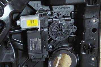 моторчик стеклоподъемника Volvo XC90 2 поколение 2018, 2.0 л., дизель, АКПП, передний привод, 89, 31674759, 31674759 - фото №1