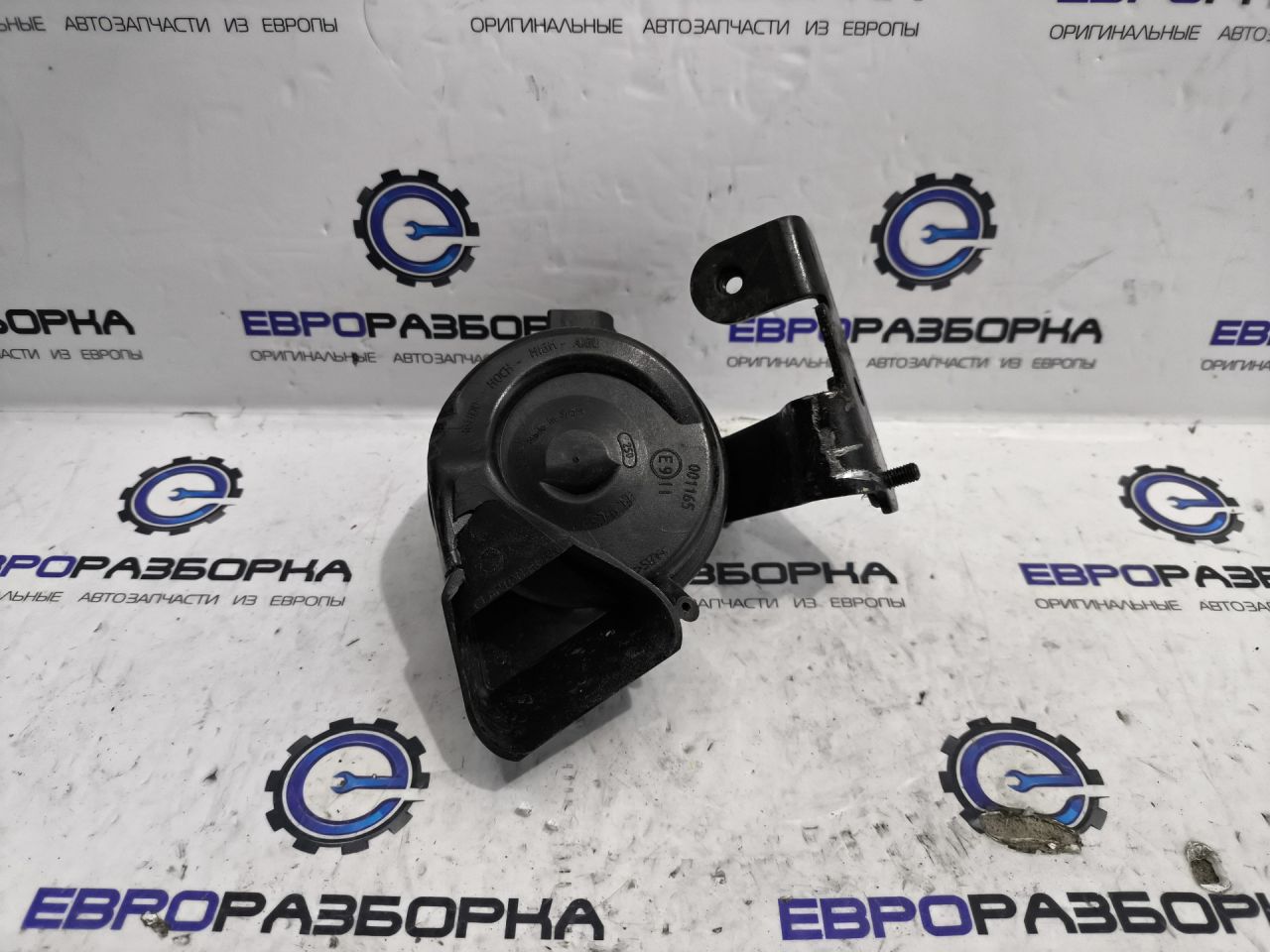 сигнал (клаксон) Bentley Continental GT 3 поколение 2023, 4.0 л., CVD, бензин, АКПП, красный, купе, полный привод, правый руль, 3SA951212F - фото №1