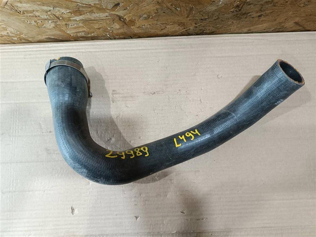 патрубок интеркулера Land Rover Range Rover Sport 2 поколение L494 2017, 3.0 л., дизель, АКПП, передний привод, LR062500, FK626F074CA, LR062500 - фото №1