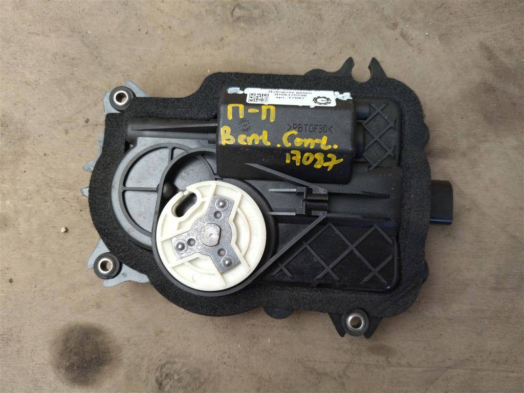 доводчик двери Bentley Continental GT 1 поколение 2007, 6.0 л., бензин, АКПП, передний привод, 3D0837059B, 3D0837059B - фото №1