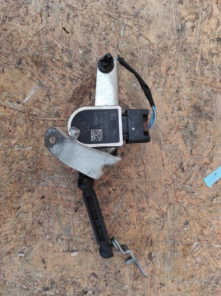 датчик дорожного просвета BMW 6 GT G32 2019, 2.0 л., дизель, АКПП, задний привод, 2959574, 371, 2959574 - фото №1