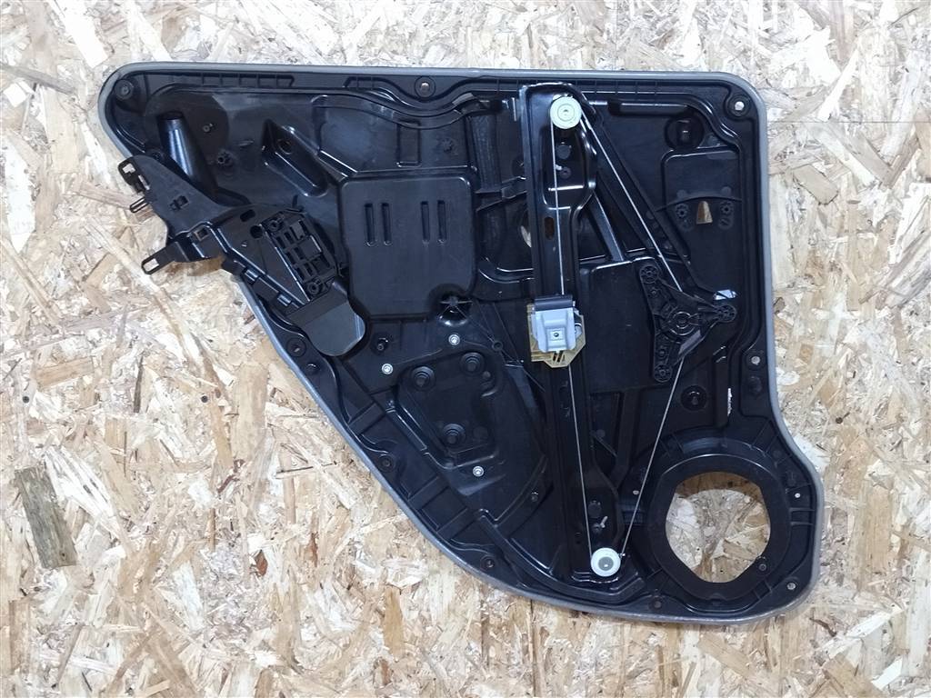 стеклоподъемник задний правый Mercedes-Benz GLS-Класс X166 2019, 3.0 л., CDi, дизель, АКПП, передний привод, A1667309001, A1667309001 - фото №1