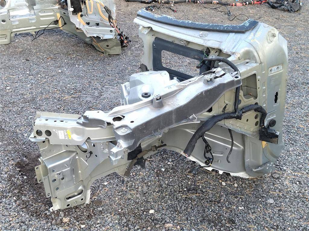 четверть передняя левая Volvo XC90 2 поколение 2019, 2.0 л., дизель, АКПП, передний привод, 31672513, 31672513 - фото №1