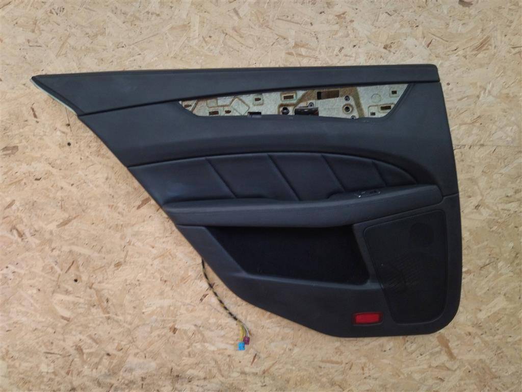 обшивка двери задняя левая Mercedes-Benz CLS AMG C218 2013, 5.5 л., 5.5 бензин, бензин, АКПП, купе, передний привод, правый руль, A2187300170, A2187300170, A2187300370, A2187300970, A2187301370 - фото №1