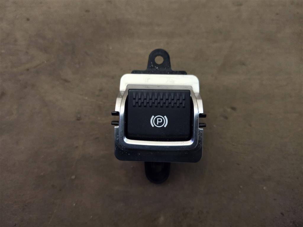 кнопка ручного тормоза (ручника) Jaguar XE 1 поколение X760 2015, 2.0 л., дизель, АКПП, передний привод, T4N1385, GX732B623AB, T4N1385, T2H36871, GX732B623AC, T2H39311, GX732B623AD - фото №1