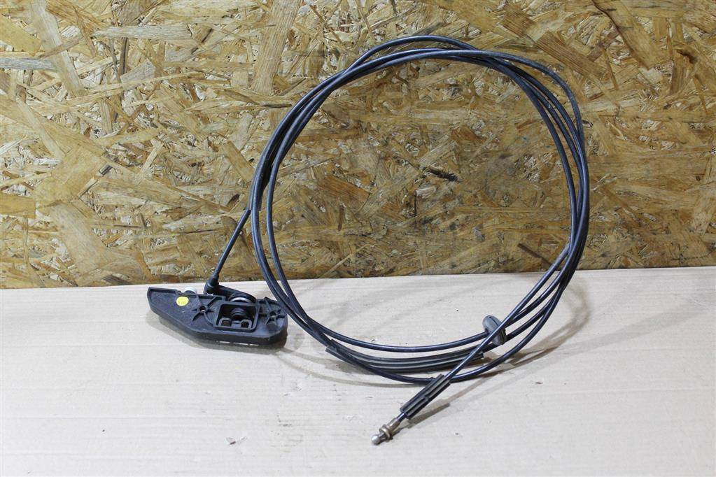трос капота Audi R8 42 2008, 4.0 л., TFSI, бензин, АКПП, купе, передний привод, 8J2823633, B8J2823633 - фото №1