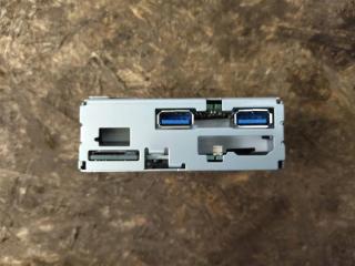 разъем AUX / USB Land Rover Discovery 5 поколение L462 2019, 3.0 л., дизель, АКПП, передний привод, JPLA19E110BB, LR106219, T2R34229, JPLA19E110BB