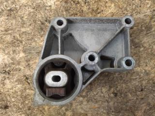 кронштейн редуктора Bentley Continental GT 2 поколение 2015, 4.0 л., TFSI, бензин, АКПП, передний привод, 3D0599125E, 3D0599285B, 3D0599125E