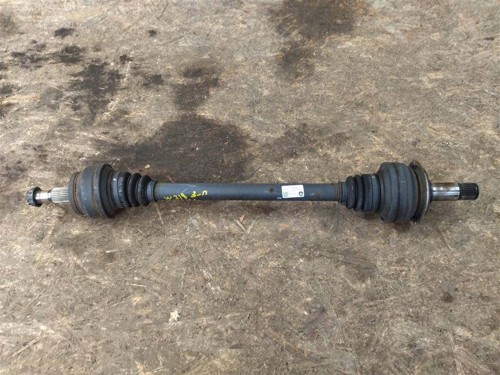 полуось (приводной вал, ШРУС) Mercedes-Benz CLS AMG C218 2013, 5.5 л., 5.5 бензин, бензин, АКПП, купе, передний привод, правый руль, A2123502210, A2123502210 - фото №1