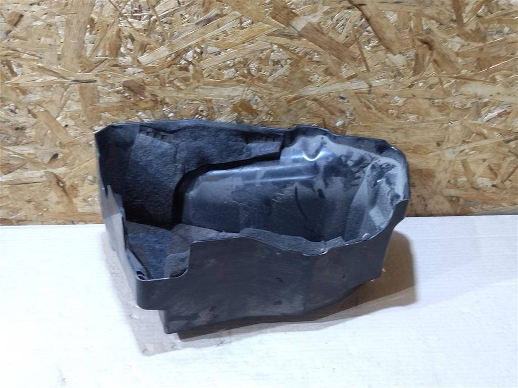 Крышка Volvo XC90 2 поколение 2019, 2.0 л., бензин, АКПП, передний привод, 31360722 - фото №1