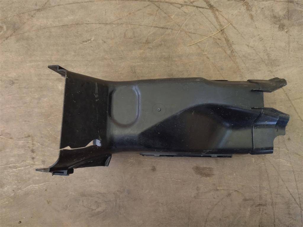 воздуховод (дефлектор) радиатора BMW 5 серия G30/G31 G30 2017, 4.0 л., бензин, АКПП, передний привод, 517, 51747383852, 7383852 - фото №1