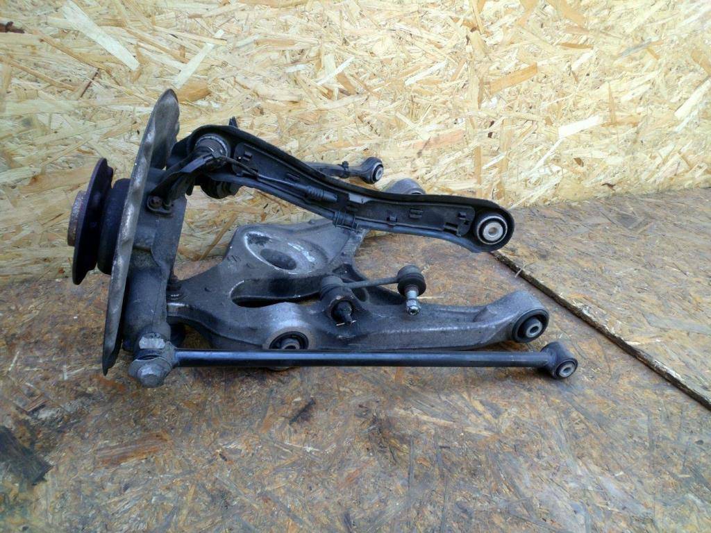 кулак задний левый Mercedes-Benz GLE Coupe C292 2015, 3.0 л., CDi, дизель, АКПП, передний привод, A1663500408, A1663500108, A1663500408 - фото №1