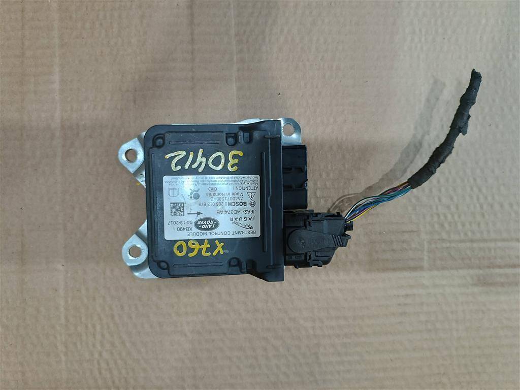 блок AirBag Jaguar XE 1 поколение X760 2015, 2.0 л., дизель, АКПП, передний привод, J8A214D374AE, J8A214D374AE, LR092581, LR110707, J8A214B414AD, LR125911, J8A214B414AE, LR136526, J8A214B414AF - фото №1