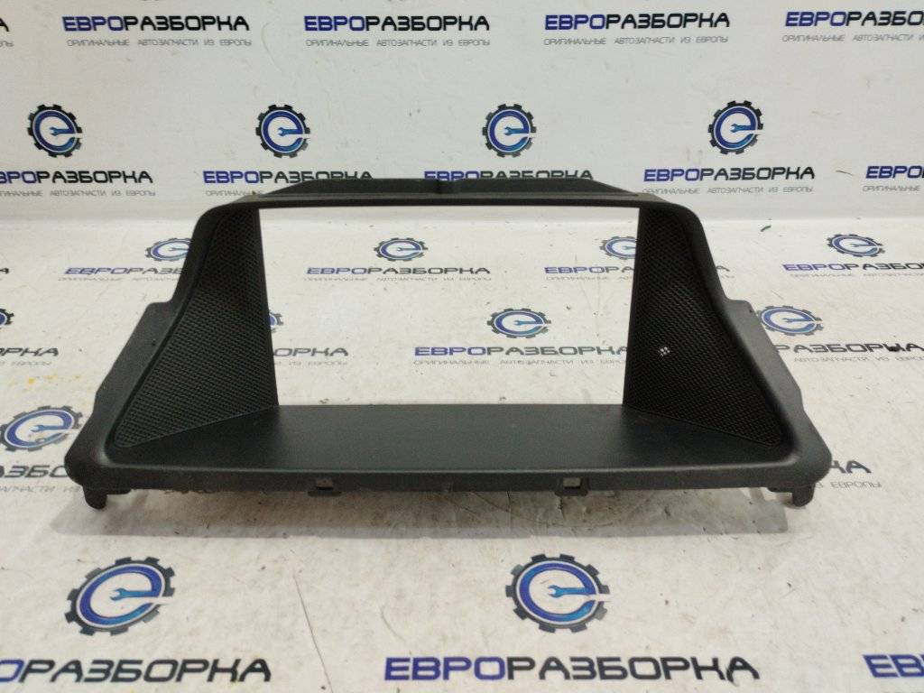 рамка под магнитолу Mercedes-Benz CLS-Класс C218/X218 W218 2013, 3.0 л., CDi, дизель, АКПП, передний привод, A2186800136 - фото №1