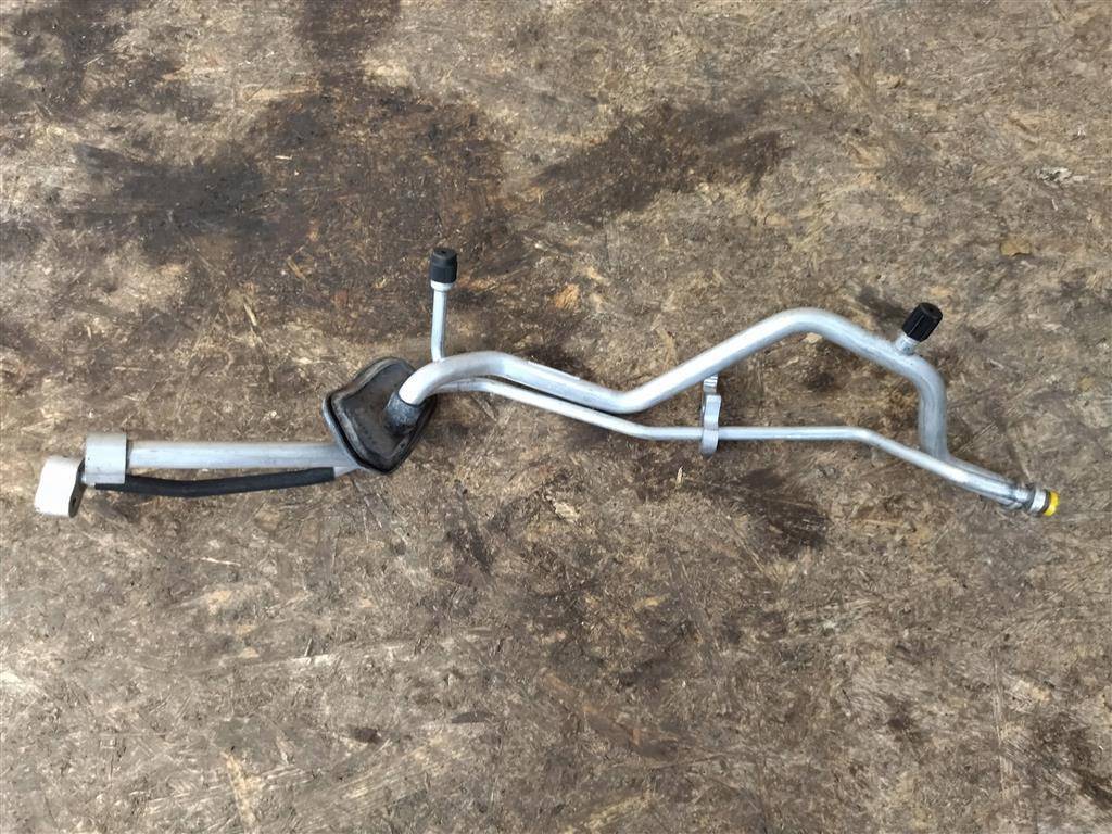 трубка кондиционера Bentley Continental GT 2 поколение 2015, 4.0 л., TFSI, бензин, АКПП, передний привод, 3W2260741A, 3W2260741A - фото №1