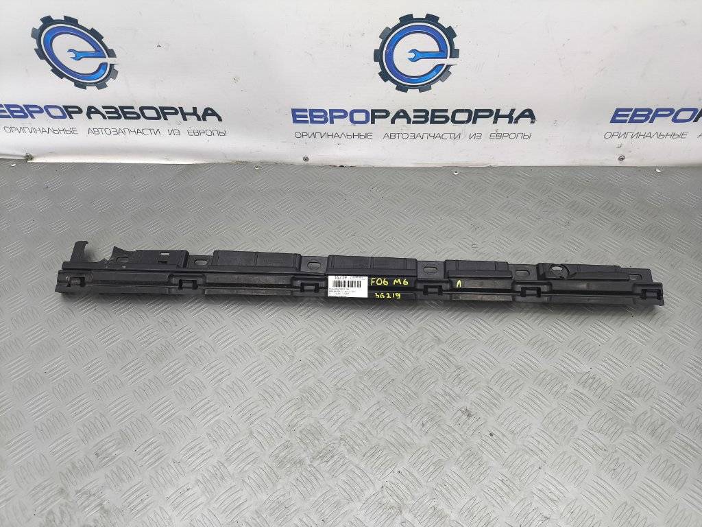 Кронштейн крепления порога BMW M6 Gran Coupe F06 2014, 4.4 л., i, S63 B44 B, бензин, АКПП, silverstone metallic a29, купе, правый руль, 51777276347, 7276347 - фото №1