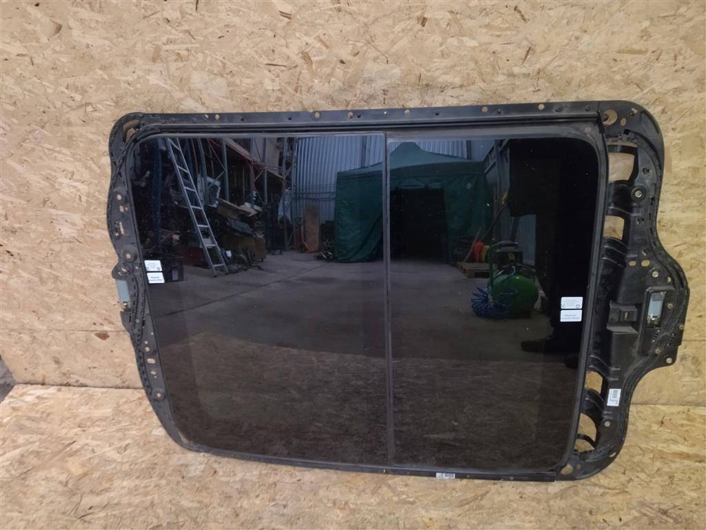 люк Maserati Levante 1 поколение M161 2020, 3.0 л., дизель, АКПП, передний привод, 670140685, 1, 670140685 - фото №1