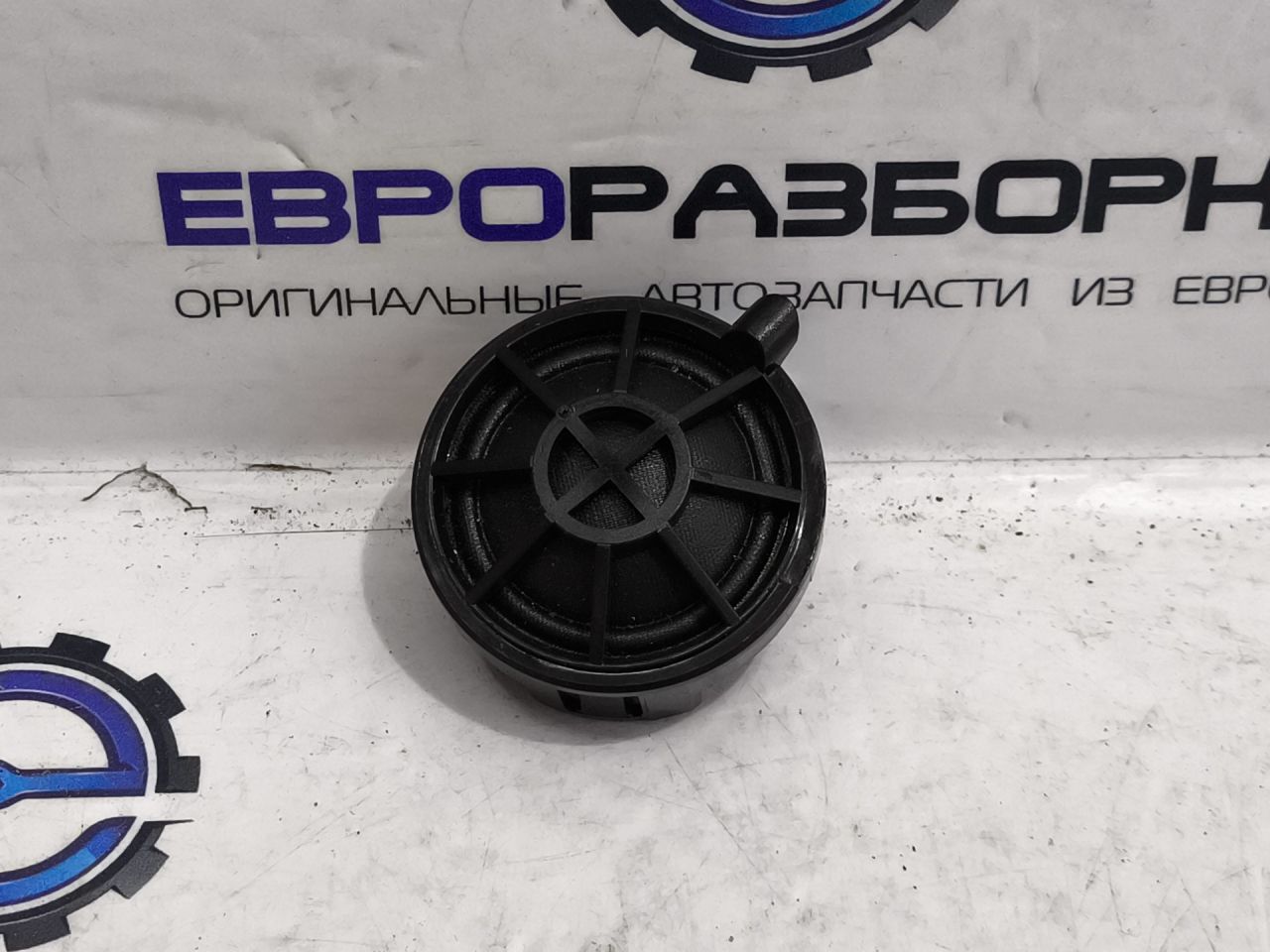 динамик Mercedes-Benz CLS-Класс C218/X218 W218 2013, 3.0 л., CDi, дизель, АКПП, передний привод, A2128201002 - фото №1