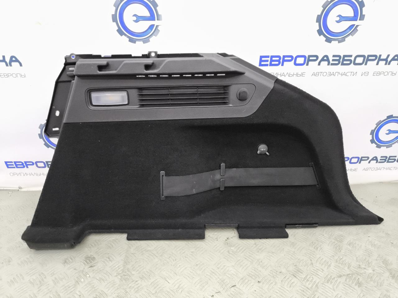 обшивка багажника Maserati Levante 1 поколение M161 2019, 3.0 л., бензин, АКПП, 670098380 - фото №1