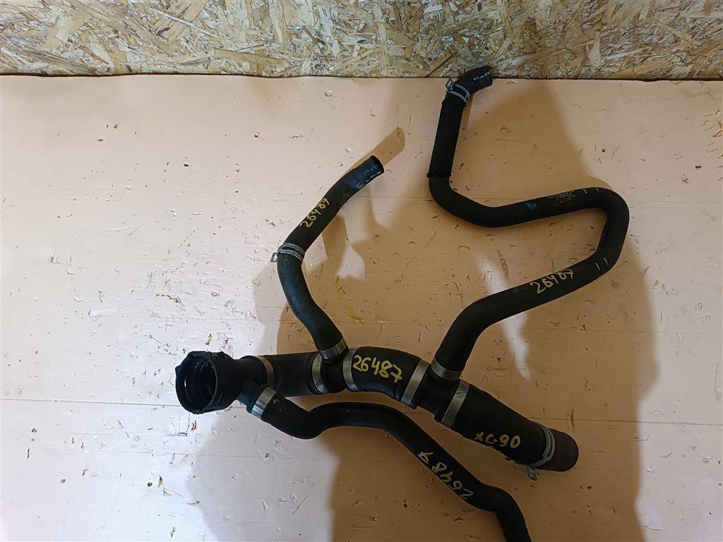 патрубок радиатора Volvo XC90 2 поколение 2019, 2.0 л., дизель, АКПП, передний привод, 31686003, 31686003 - фото №1