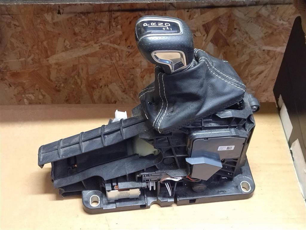 кулиса Volvo XC90 2 поколение 2018, 2.0 л., дизель, АКПП, передний привод, 1000445013, 1000445013 - фото №1