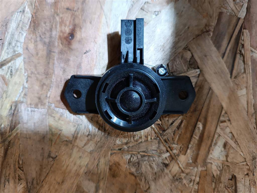 динамик Volvo XC90 2 поколение 2019, 2.0 л., бензин, АКПП, передний привод, 31350426, 31350426 - фото №1