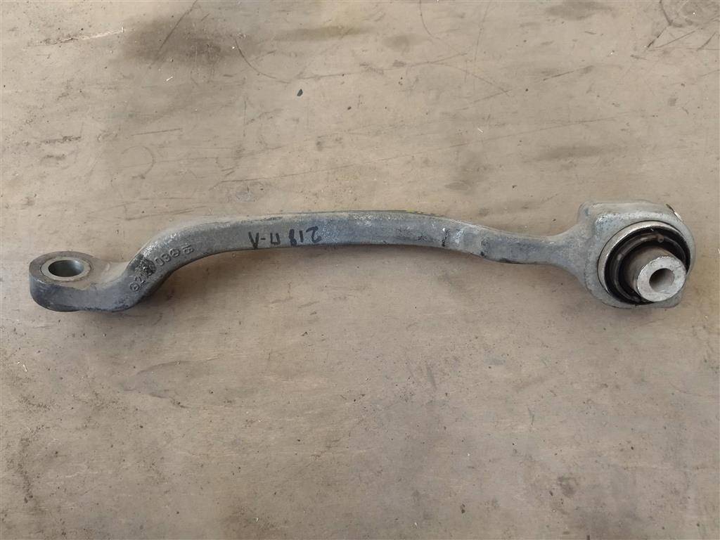 рычаг передний левый Mercedes-Benz CLS-Класс C218/X218 W218 2013, 2.0 л., CDi, дизель, АКПП, передний привод, A2183307300, A2183307300, A2183300711 - фото №1